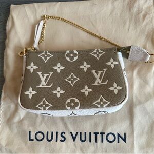 Louis Vuitton Mini Pochette Accessoires
